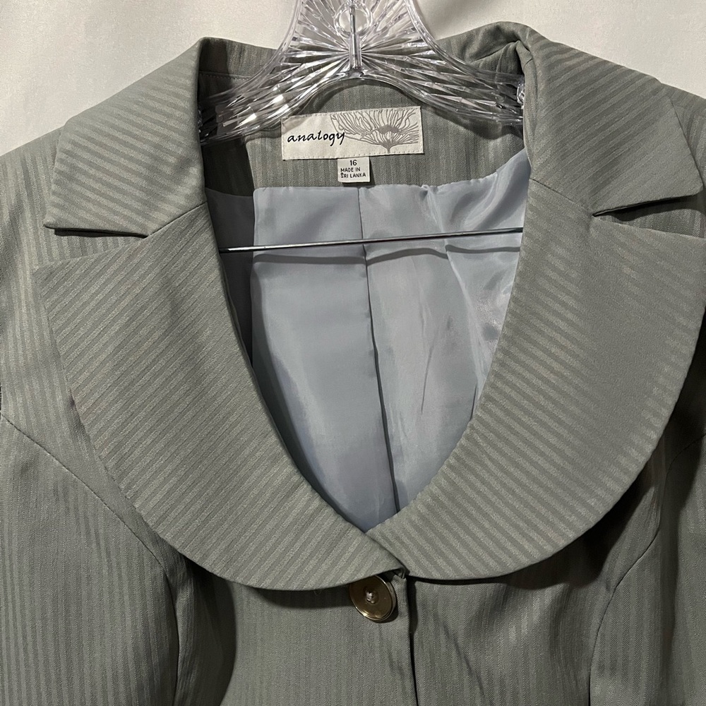 Gray Pinstriped Women’s Blazer/Jacket - Picture 9 of 11